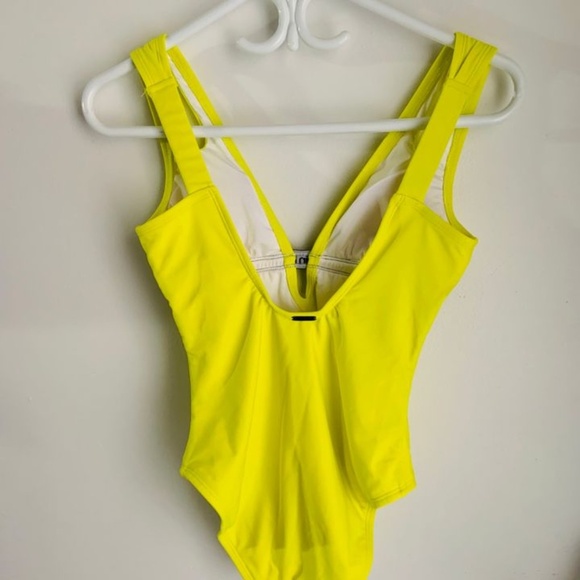 🎗️💛Calvin Klein XS Yellow Flashy  One-piece 💛🎗️ - Picture 5 of 13